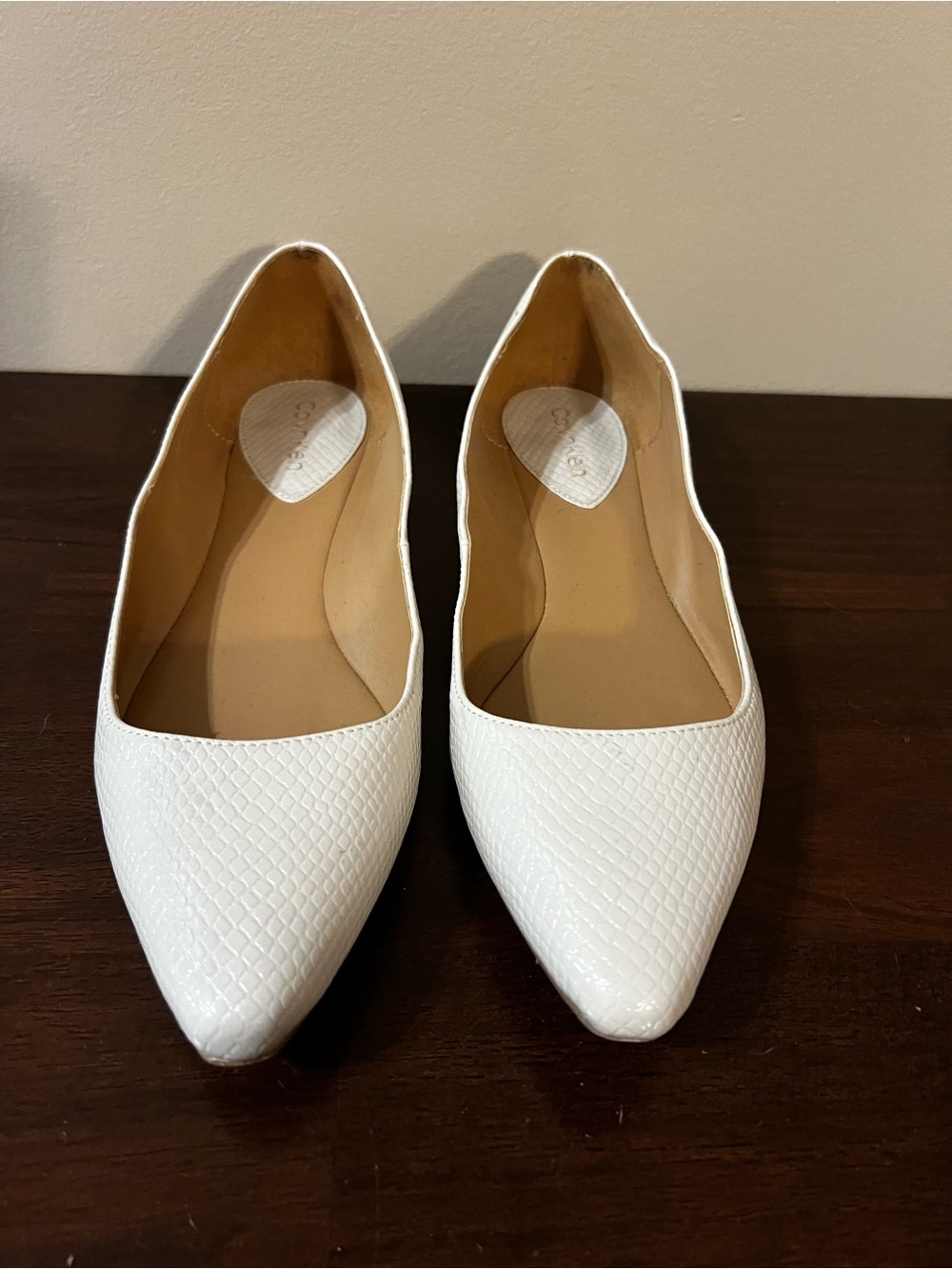 Calvin Klein Cream Snakeskin Pointed Toe Women's Flats size 8.5M
